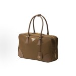 PRADA Re-Nylon zipper opening enamel metal triangular logo handbag, large women\'s style, earthen color